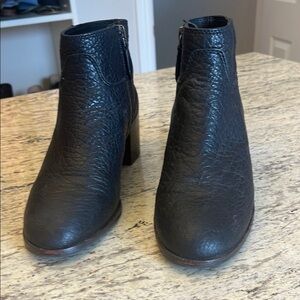 Black Tory Burch Ankle Boots with Chunky Heel and Rounded Toe